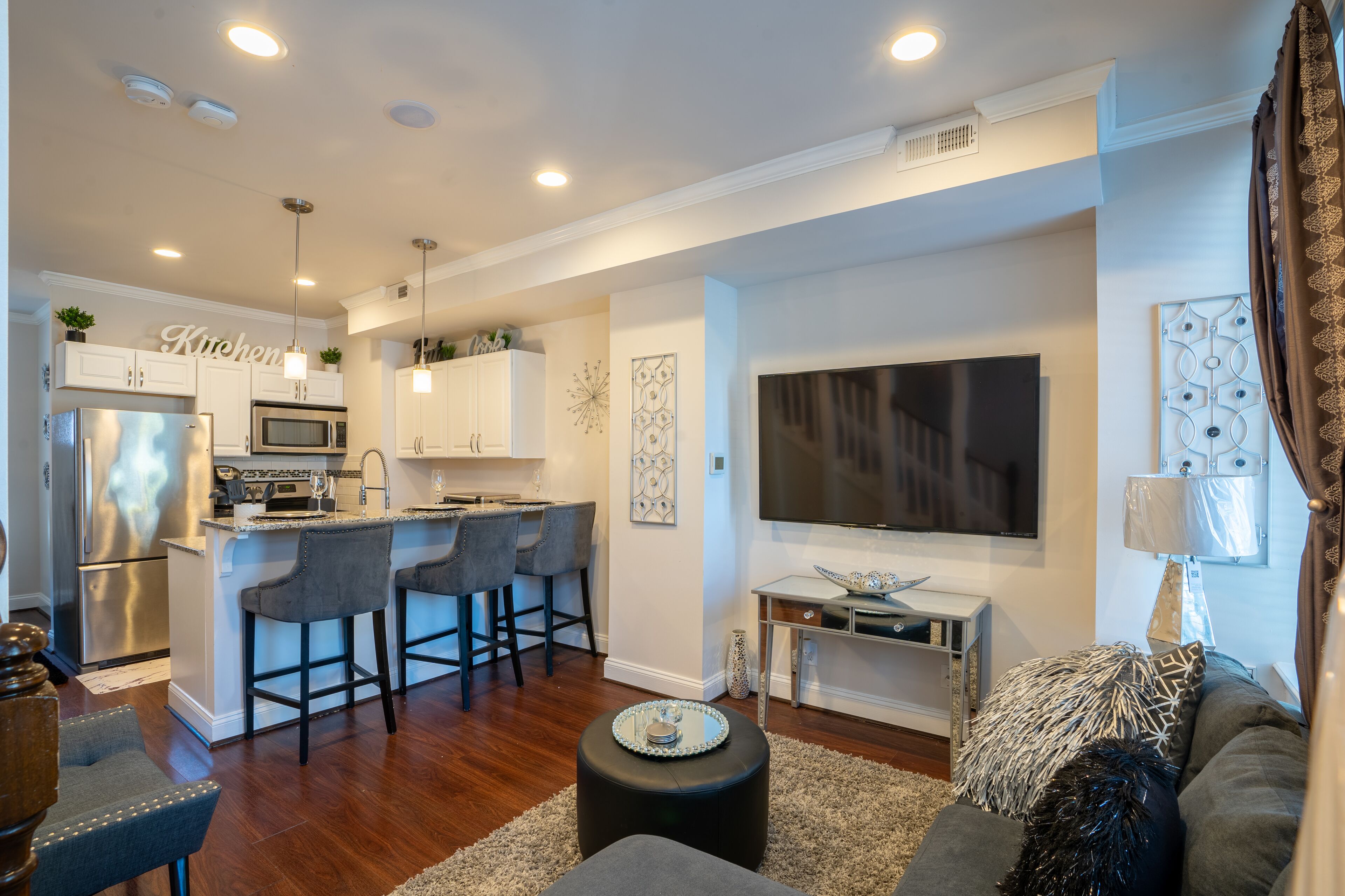 T h e   G r a n d e u r | TOP-TIER Opulence Near The Heart of The Inner Harbor