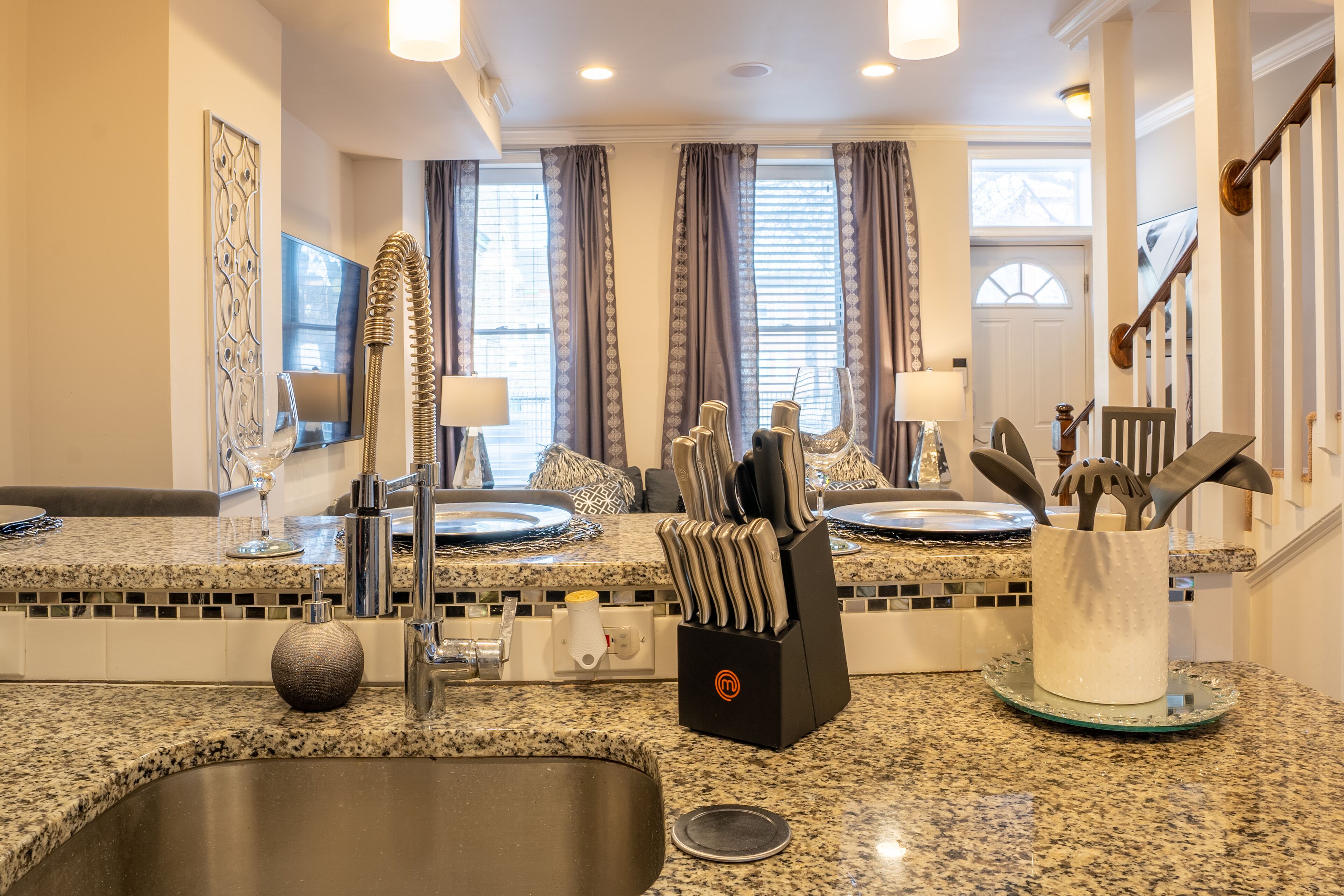 T h e   G r a n d e u r | TOP-TIER Opulence Near The Heart of The Inner Harbor