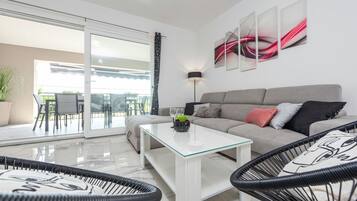 Villa, 3 Bedrooms, Private Pool, Mountain View | Living room