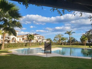 Indoor pool, outdoor pool