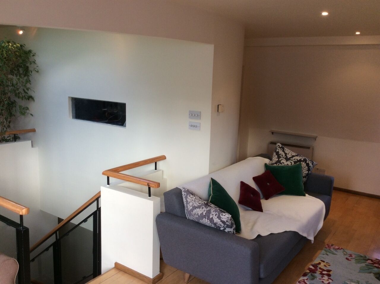 ROOF TOP-LUXURY 2BR PENTHOUSE APT IN DUBLIN-2!