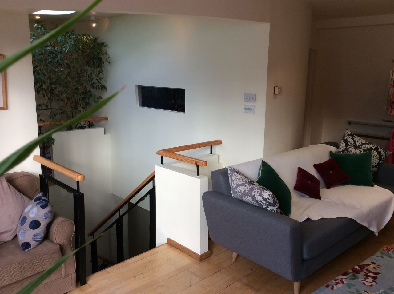 ROOF TOP-LUXURY 2BR PENTHOUSE APT IN DUBLIN-2!