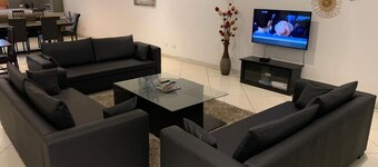 Huge 3 bed in the Heart Of the City