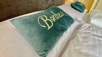 1 bedroom, iron/ironing board, travel cot, free WiFi