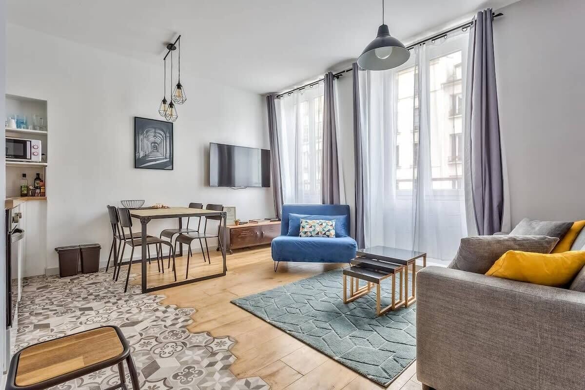 TV, Netflix, streaming services, offices