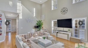 Smart TV, chimenea, tenis de mesa y impresora