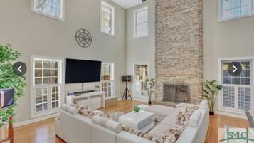 Smart TV, fireplace, ping pong, printers