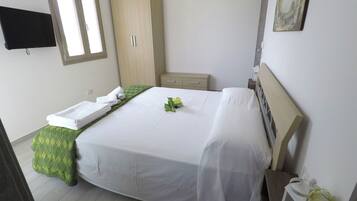 4 makuuhuonetta, vauvan matkasänky, Wi-Fi, vuodevaatteet