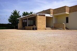 Exterior - 5 minutes from the sea of Gallipoli, Eco Villa with private and independent pool (alezio)