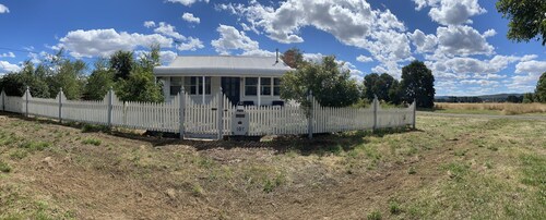 gold miners cottage