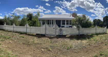gold miners cottage