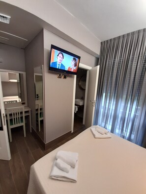 Minibar, in-room safe, desk, free WiFi