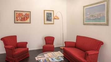 Siddeområde i lobbyen