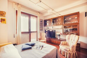 2 chambres, fer et planche Ă repasser, Wi-Fi gratuit, draps fournis