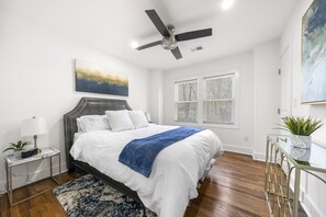 4 bedrooms, WiFi, bed sheets