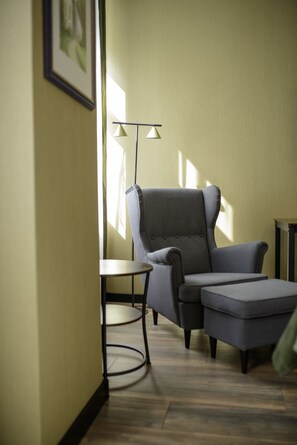 ห้องคอมฟอร์ทดับเบิล, ปลอดบุหรี่, วิวเมือง | เตียง Tempur-Pedic, Wi-Fi ฟรี, ผ้าปูที่นอน
