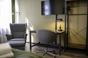 舒适双人房, 无烟房, 城市景观 | 泰普尔床垫、免费 WiFi、床单