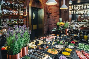 Frühstück, Mittagessen, Abendessen, internationale Küche