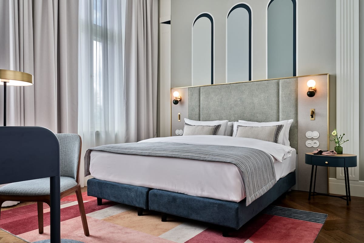 junior double room | 1 bedroom, hypo-allergenic bedding, minibar, in-room safe