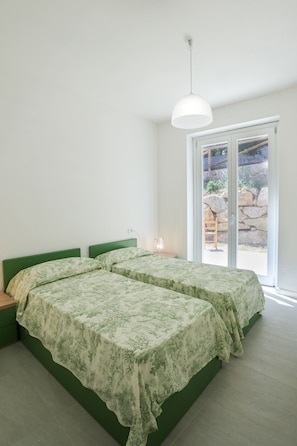 3 bedrooms, WiFi, wheelchair access - Luxury apartment with private access to the sea. (Marciana)