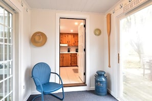 Interior - Minutes to Nantucket Sound Beaches! (South Yarmouth)