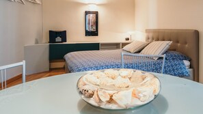 1 bedroom, bed sheets - Appartamento Bolongaro - Affitti Brevi Italia (Stresa)