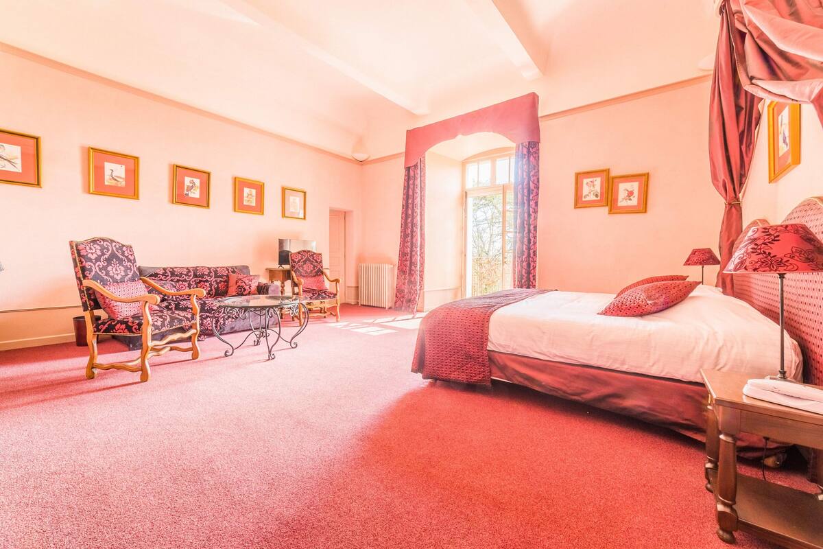 superior room | 1 bedroom, individually furnished, laptop workspace, blackout curtains