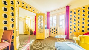 Deluxe Room (prestige) | Laptop workspace, blackout drapes, WiFi (free), individually furnished - Château de Castel Novel Boutique Hôtel  (Varetz)