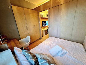 1 多间卧室、熨斗/熨衣板、WiFi、床单