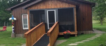 Country Atmosphere -  City amenities,   Minutes to downtown