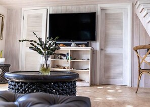 House, 1 Bedroom | Bathroom | Towels - Boathouse La Bougainvillea by Eleuthera Vacation Rentals (North Palmetto Point)