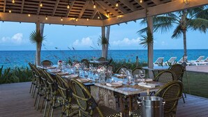 Outdoor dining - Boathouse La Bougainvillea by Eleuthera Vacation Rentals (North Palmetto Point)