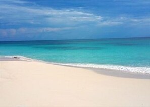House, 1 Bedroom | Beach | Beach nearby, white sand - Boathouse La Bougainvillea by Eleuthera Vacation Rentals (North Palmetto Point)