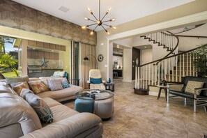 TV - Gorgeous 3-bedroom townhouse with Golf Course View (Kamuela)