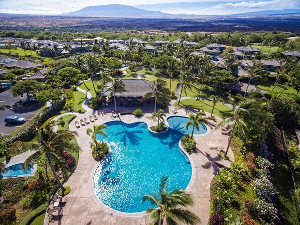 Pool - Gorgeous 3-bedroom townhouse with Golf Course View (Kamuela)