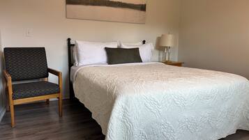 Double Room, 1 Queen Bed