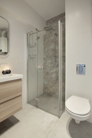 Premium Double or Twin Room | Bathroom | Hair dryer - Elite Apartments Kowalska (Gdansk)