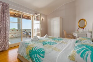 5 slaapkamers, een kluis op de kamer, gratis wifi, beddengoed