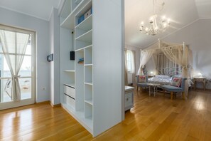 5 slaapkamers, een kluis op de kamer, gratis wifi, beddengoed