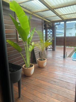 Property grounds - Modern Surf'Kreol villa 3 min from Le Souffleur - Fibre Broadband (Port-Louis)