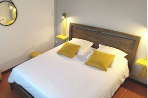 3 chambres, fer et planche à repasser, lit parapluie, Wi-Fi gratuit