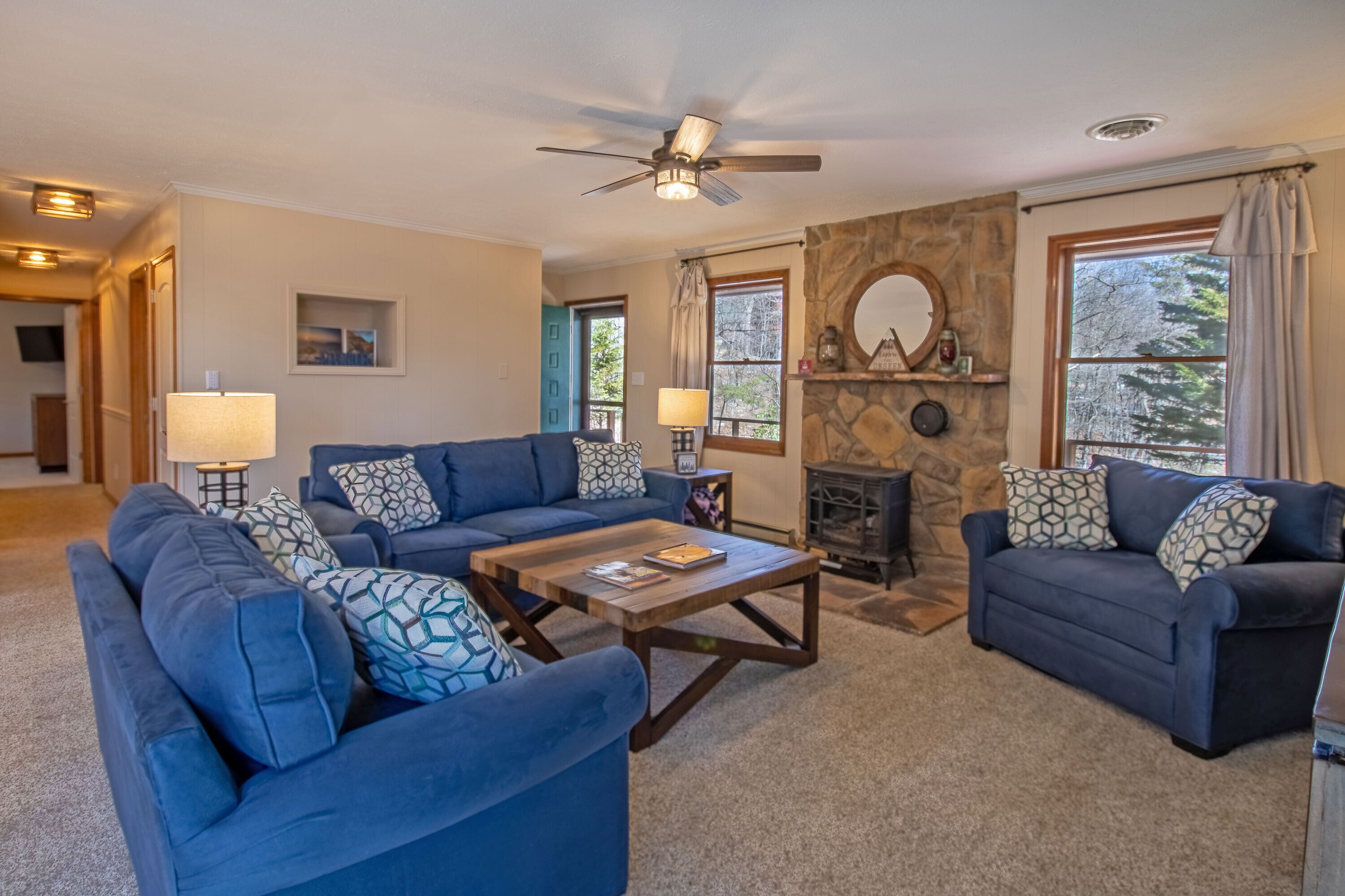 DOG FRIENDLY Cabin, Access to Resort Amenities, Forest Views, & Fireplace!