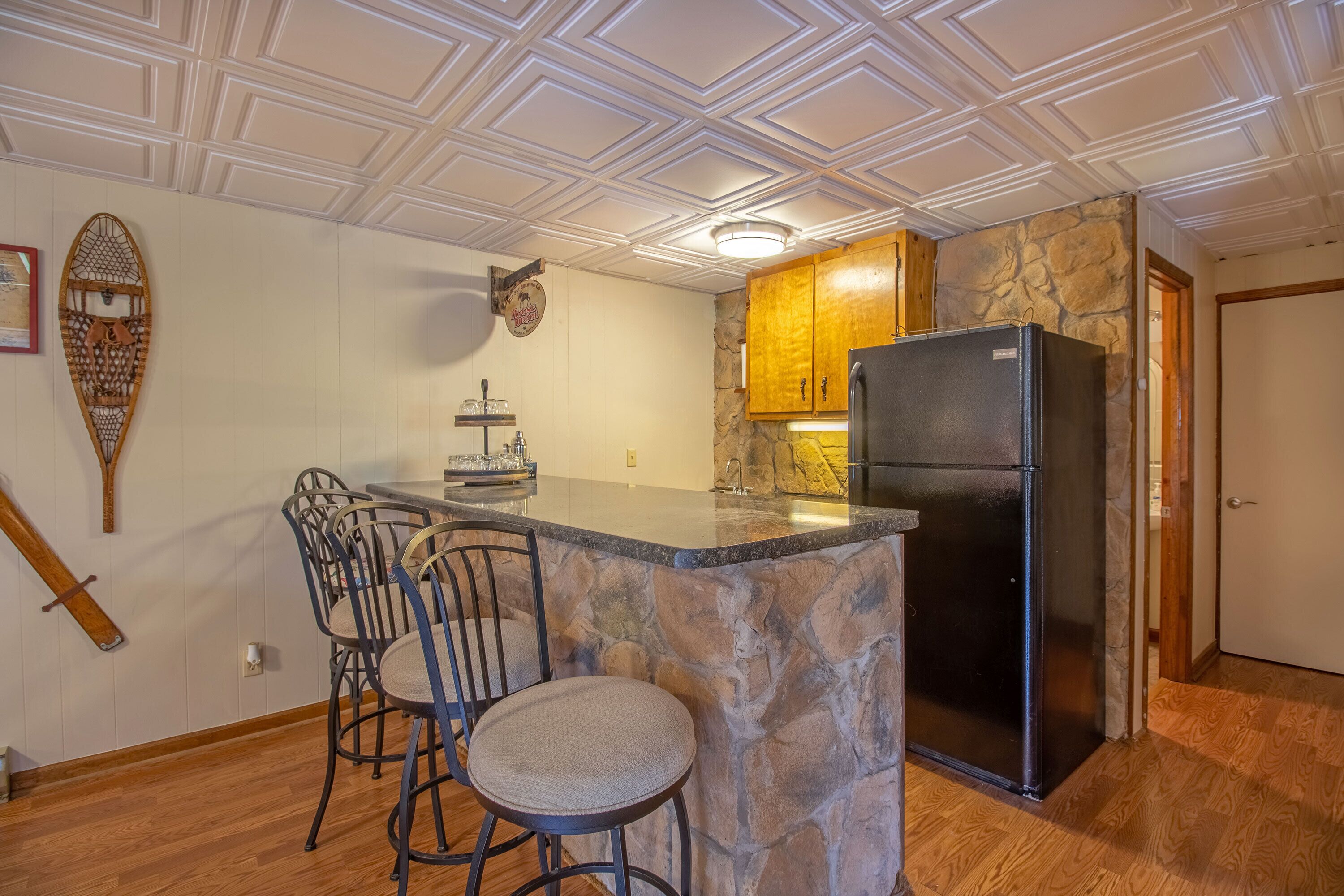 DOG FRIENDLY Cabin, Access to Resort Amenities, Forest Views, & Fireplace!