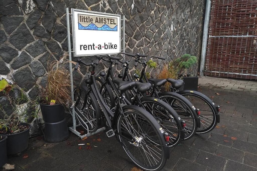 Houseboat Little Amstel by null