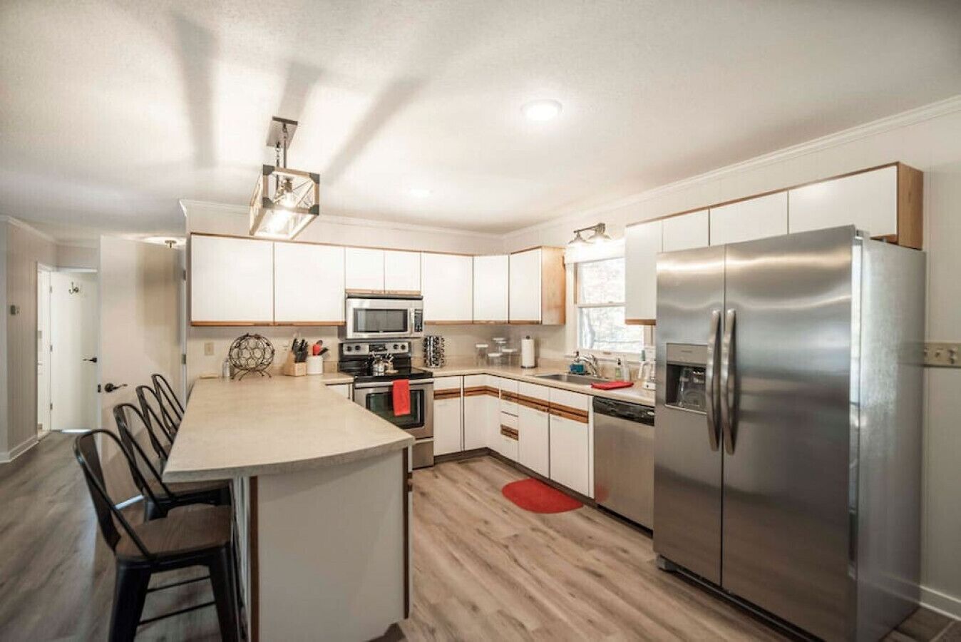 Easy lake access and game room