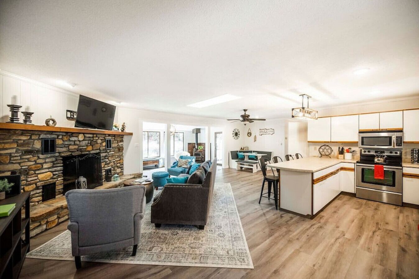 Easy lake access and game room