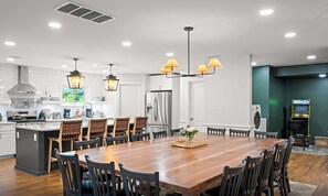 Dining - Gather Together - Charming Home for 20 Near Ark! (Williamstown)