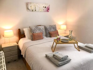 2 chambres, fer et planche à repasser, Wi-Fi, literie fournie