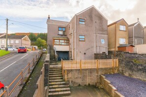 Exterior - THE SPACE Large House In Afan Forest Bike Park (Port Talbot)