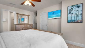 3 bedrooms, iron/ironing board, WiFi (free), bed sheets